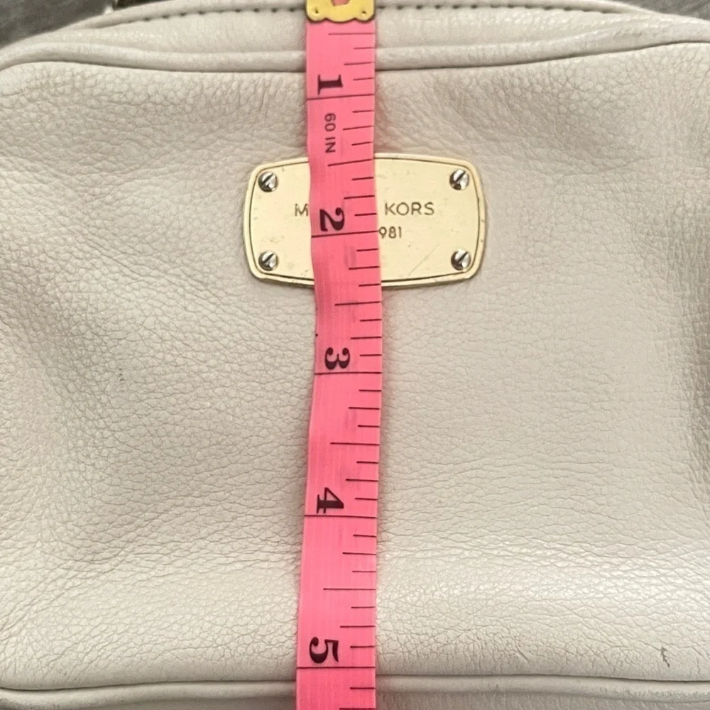 Michael kors cross body creme bag